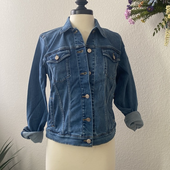 Gap Denim Jean Jacket. NWT - Picture 5 of 11